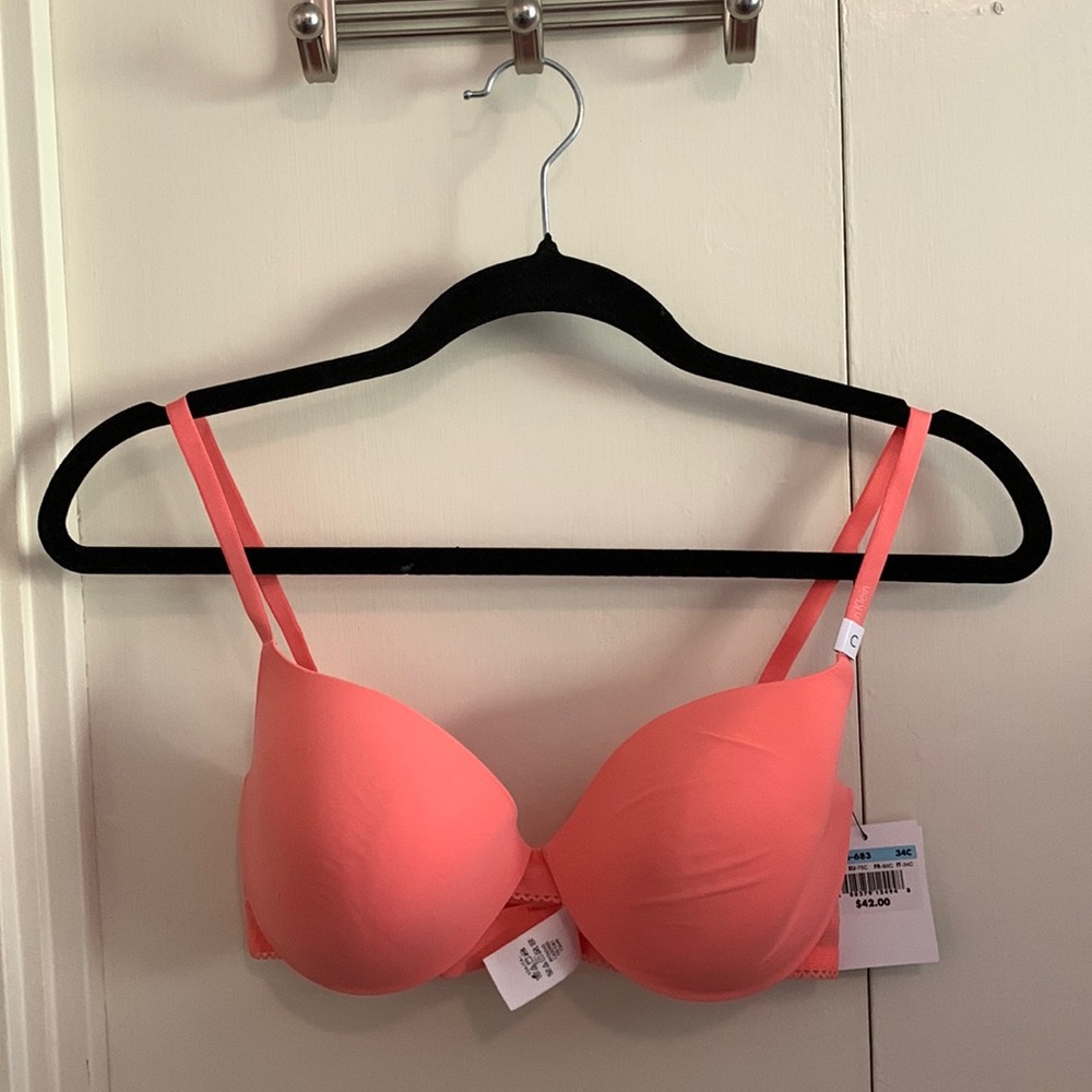 NWT Calvin Klein Modern T-shirt bra - size 34C - coral pink